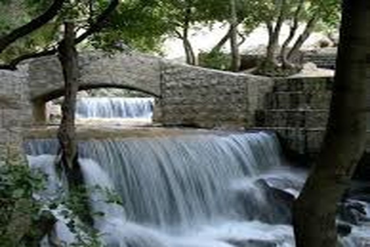آبشار یاسوج یکی از جاذبه‌های دیدنی استان کهگیلویه و بویراحمد 