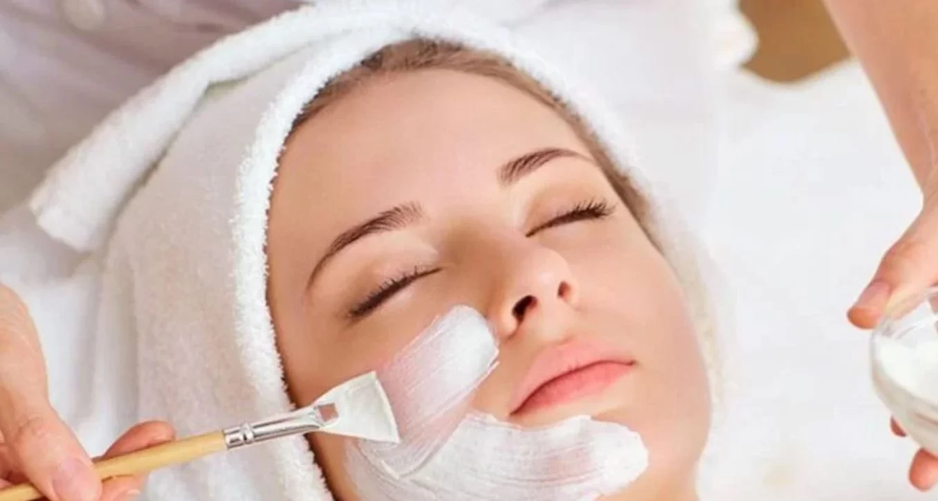 پاکسازی صورت چیست و چه فوایدی دارد؟