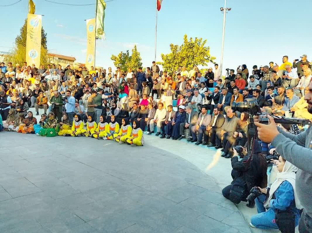 شانزدهمین جشنواره بین‌المللی تئاتر خیابانی مریوان آغاز شد