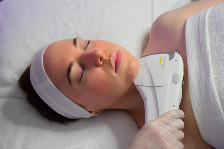 Is hifu better or botox injection?