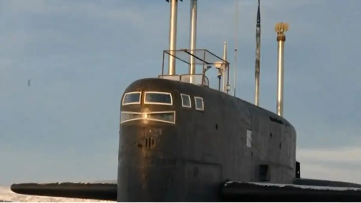ترس از پهپاد به دریا رسید! / قفسی برای محافطت از زیردریایی هسته‌ای روسیه