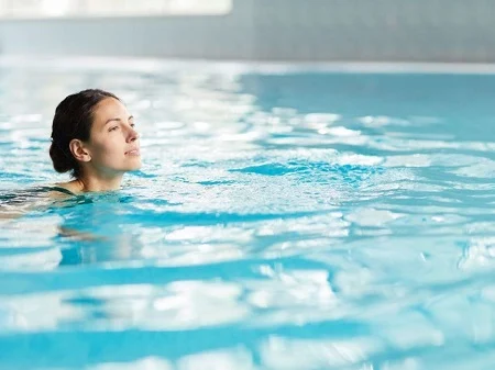 What to do to prevent vaginal infection in the pool